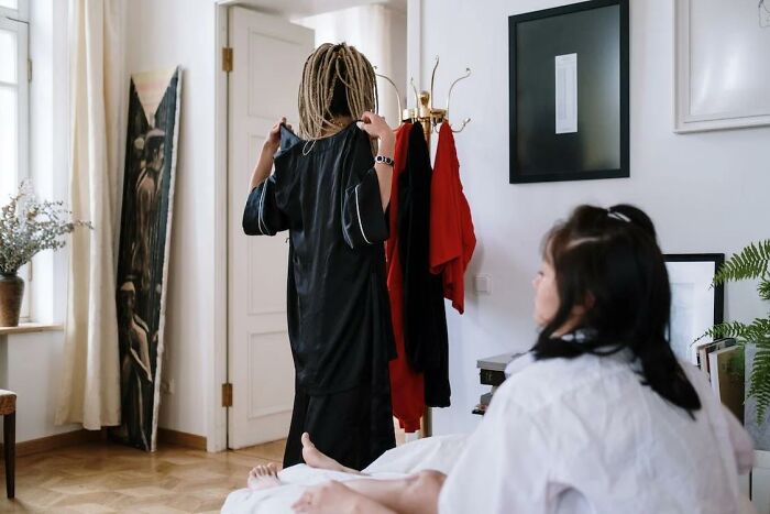 “Has Done Wonders For My Mental Health”: 45 Small Life Changes That Made People Happier