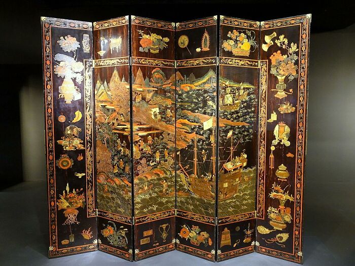 30 Lucky People Share The Best 'Treasures' They've Found While Shopping Secondhand