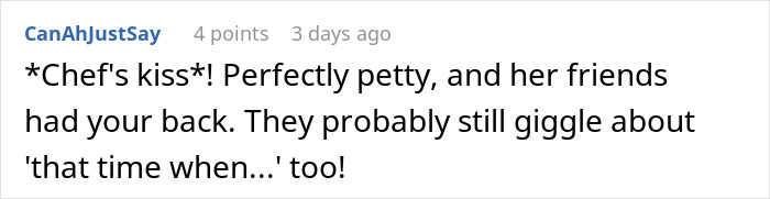 Rude 'Karen' Gets Humbled In Front Of Her Friends By A Witty Server