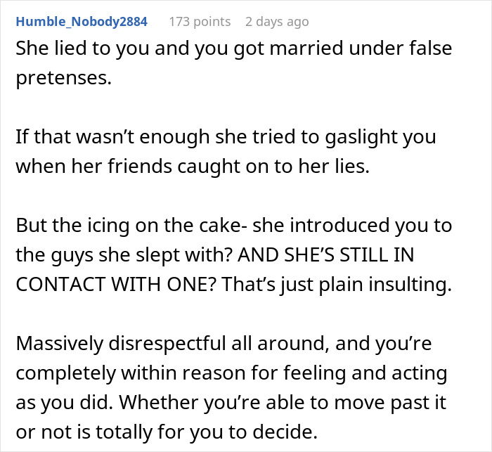 Dinner Gets Awkward After Wife&rsquo;s Secret Comes Out In The Open, Man Ends 20-Year Marriage