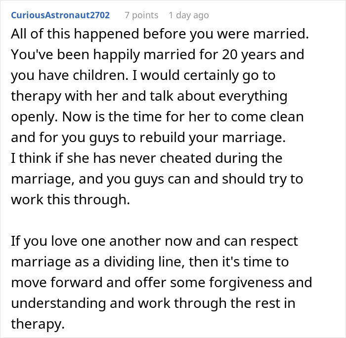 Dinner Gets Awkward After Wife&rsquo;s Secret Comes Out In The Open, Man Ends 20-Year Marriage