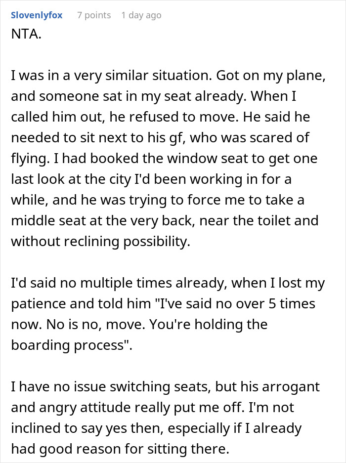 Woman Refuses To Switch Seats With A Man So He Can Sit With Family, Flight Attendant Intervenes