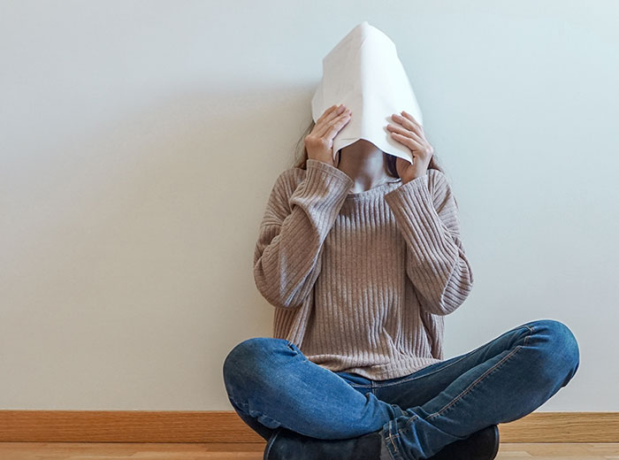 Teen Gets Petty Revenge On Dad By Constantly Moving Things A Meter Away From Where He Put Them