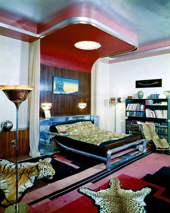 Inside The Palace Of India’s ‘Most Dashing’ (At Least According To @archdigest) Royal Couple – The Home Of Maharaja Yeshwant Holkar And Maharani Sanyogita Devi The Palace Bedroom, Featuring A Louis Sognot Bed, Ivan Da Silva Bruhns Carpet