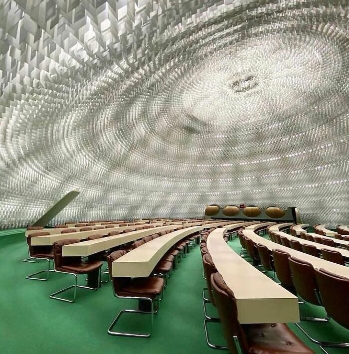 French Communist Party Headquarters In Paris, Designed By Oscar Niemeyer 1980. Alta Lounge Chairs & Coffee Table Designed By Niemeyer And His Daughter Anna Maria