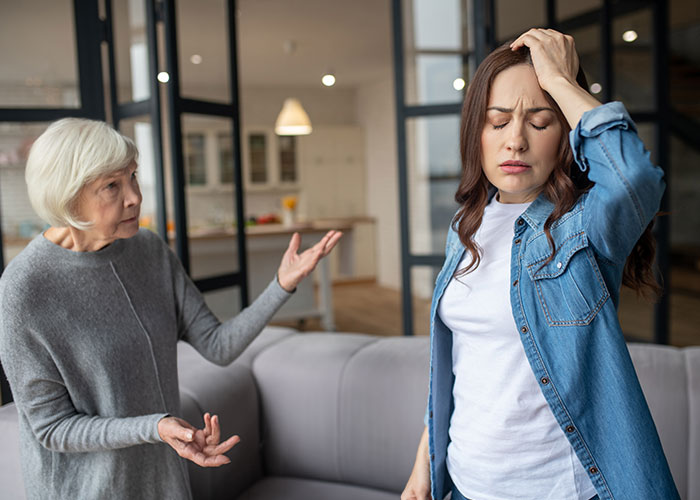 Man Demands &ldquo;Useless&rdquo; Fianc&eacute;e Have Kids With Him, Turns Violent When She Hands Back Her Ring