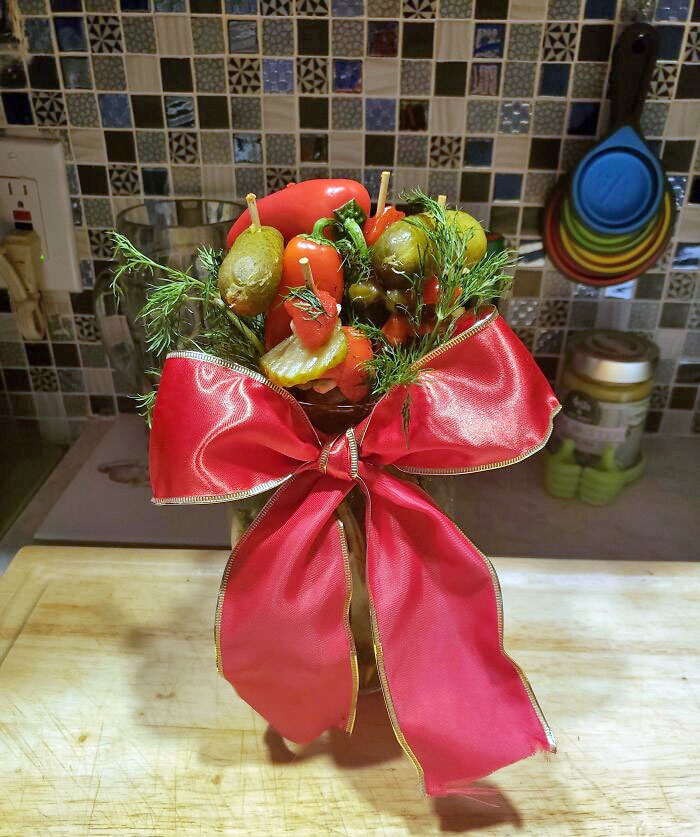 For The Girl Who Doesn't Like Flowers, But Loves Pickles, I Present A Bouquet Of Pickles For Valentine's Day