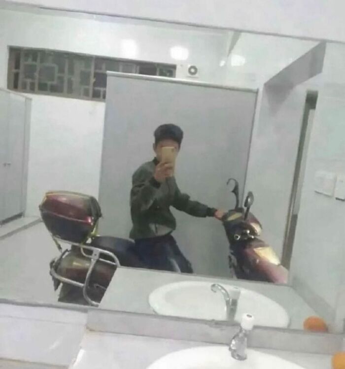 Funny-Pics-Humans-Doing-Human-Things