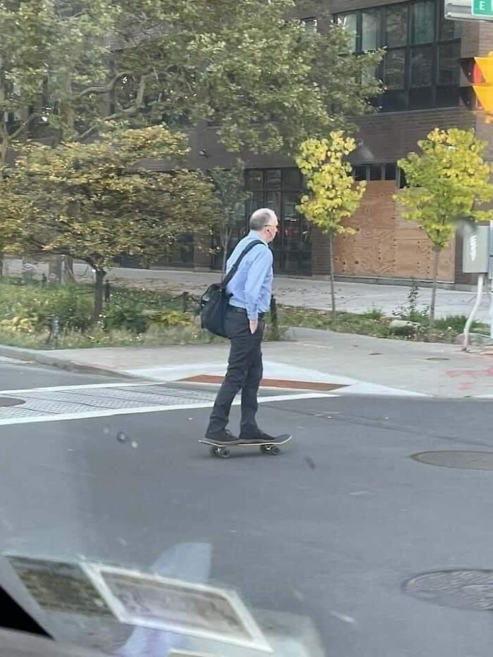 Funny-Pics-Humans-Doing-Human-Things