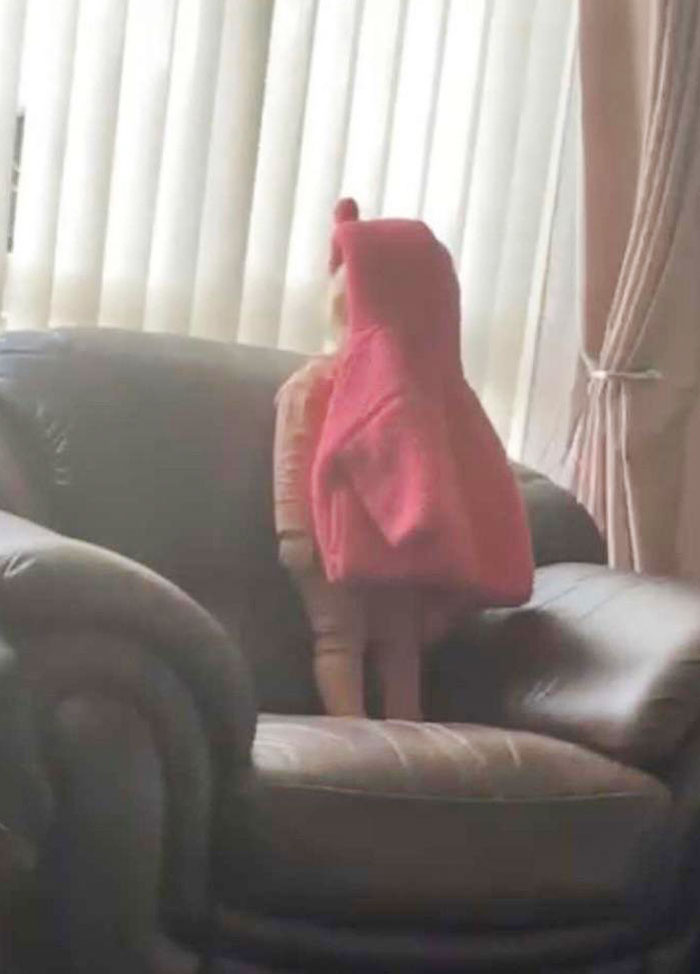 Can We All Just Take A Moment To Appreciate How Awesome My Niece Is Hiding