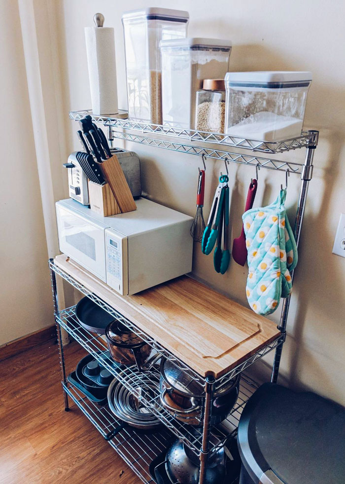 This Baker’s Rack Is A Miracle Worker For Apartments That Short You On Counter Space