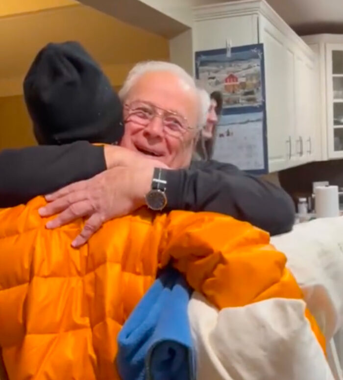 "I Will Never Forget This": Grandparents Love Their Adult Grandkids Surprising Them With Sleepovers "I Will Never Forget This": Grandparents Love Their Adult Grandkids Surprising Them With Sleepovers