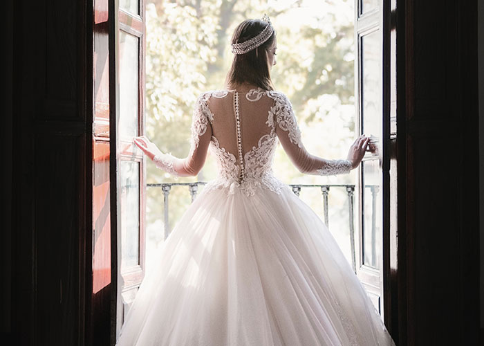 Bride And Groom Wear Lilac And Pink, Groom’s Family Decides That This Is An Issue Bride And Groom Wear Lilac And Pink, Groom’s Family Decides That This Is An Issue