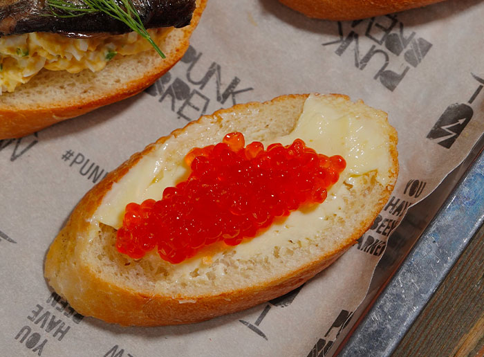 “I Refuse To Believe A Single Soul Wants To Eat It”: 35 People Share Overhyped Foods