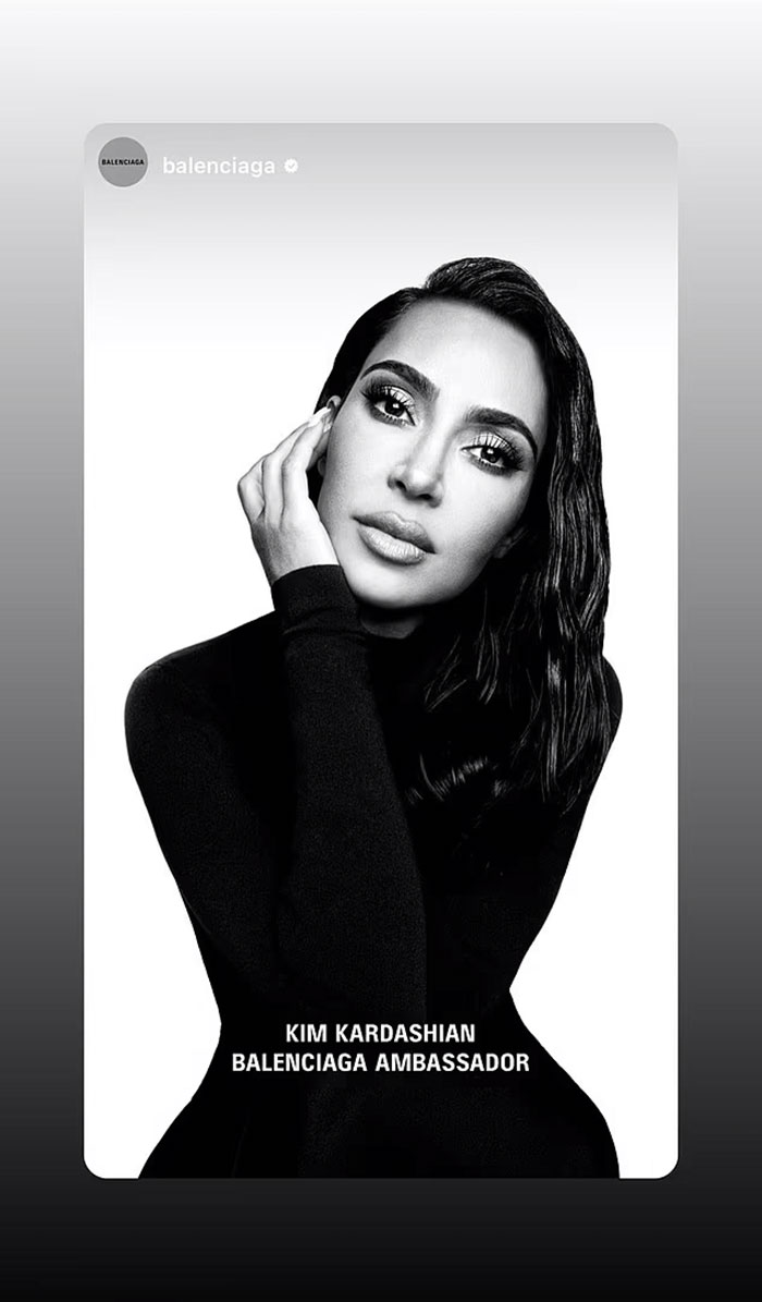 &ldquo;Unbelievable, She&rsquo;s Smiling&rdquo;: Bianca Censori Dons Raincoat But Little Else With Husband Kanye