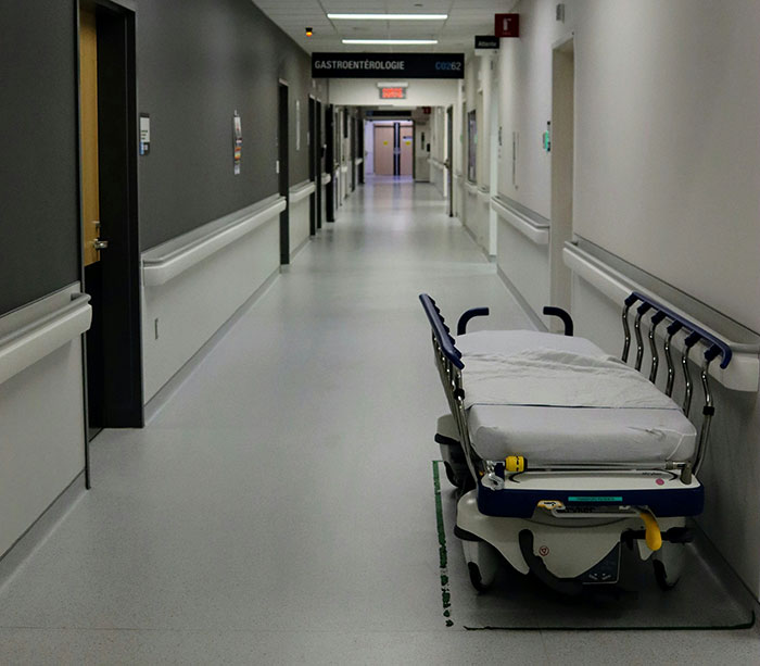 "I Made A Mistake": 30 Haunting Last Words Medical Professionals Heard From Their Patients