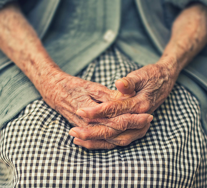 "I Made A Mistake": 30 Haunting Last Words Medical Professionals Heard From Their Patients