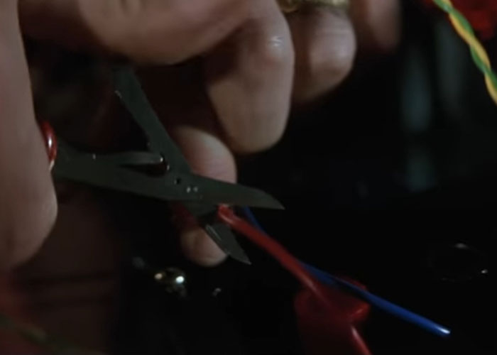 “You Are Going To Be Dead, My Dude”: 50 Internet Users Ruin Popular Movie Tropes With Their In-Depth Knowledge