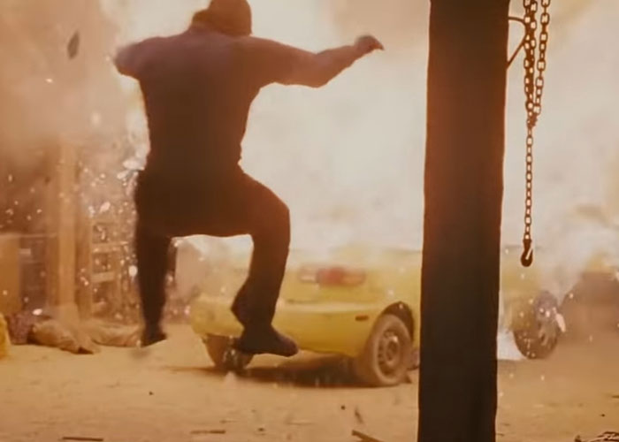 “You Are Going To Be Dead, My Dude”: 50 Internet Users Ruin Popular Movie Tropes With Their In-Depth Knowledge