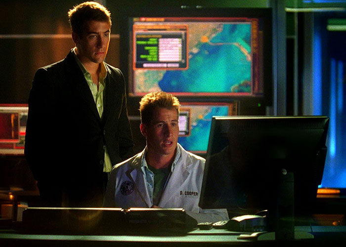 “You Are Going To Be Dead, My Dude”: 50 Internet Users Ruin Popular Movie Tropes With Their In-Depth Knowledge