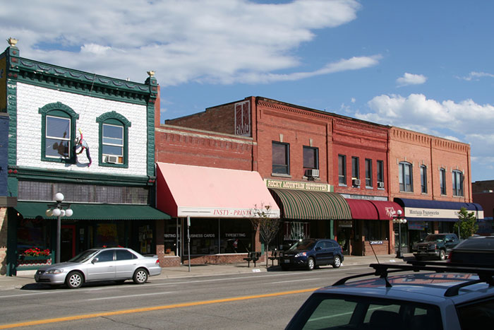 “Something Bad Is Happening There”: 30 Weird And Cult-Like Towns Across The USA
