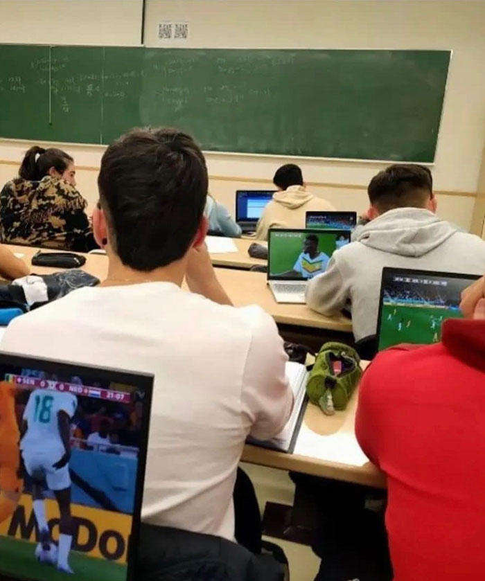 No-Context-Cursed-Images