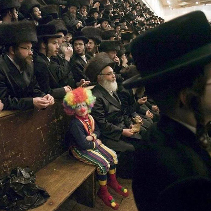 No-Context-Cursed-Images