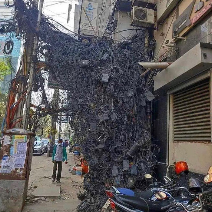 No-Context-Cursed-Images