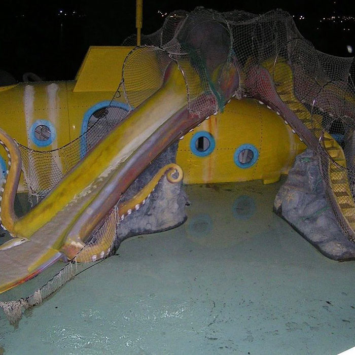 No-Context-Cursed-Images