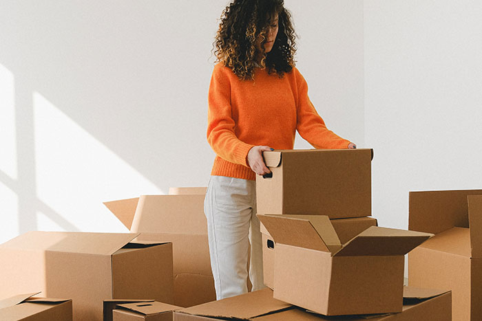 Woman Moves Out Of Parents' Home After They Asked Her To Give Her Space To Brother, They Freak Out Woman Moves Out Of Parents' Home After They Asked Her To Give Her Space To Brother, They Freak Out