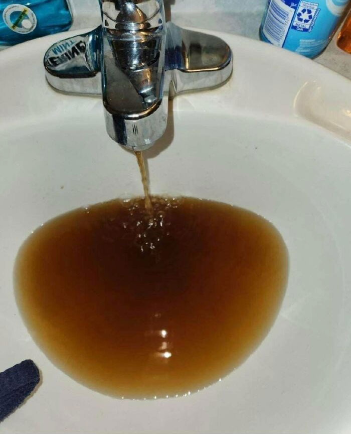 Worked 12 Hours Cleaning Toilets And Can’t Take A Shower Because Our Water Smells Like Feces 