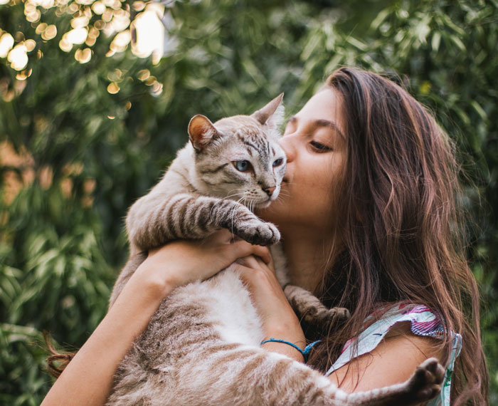 “It's Time For Things To Change”: Vet Discusses How Vital It Is To Grieve After Losing A Pet “It's Time For Things To Change”: Vet Discusses How Vital It Is To Grieve After Losing A Pet