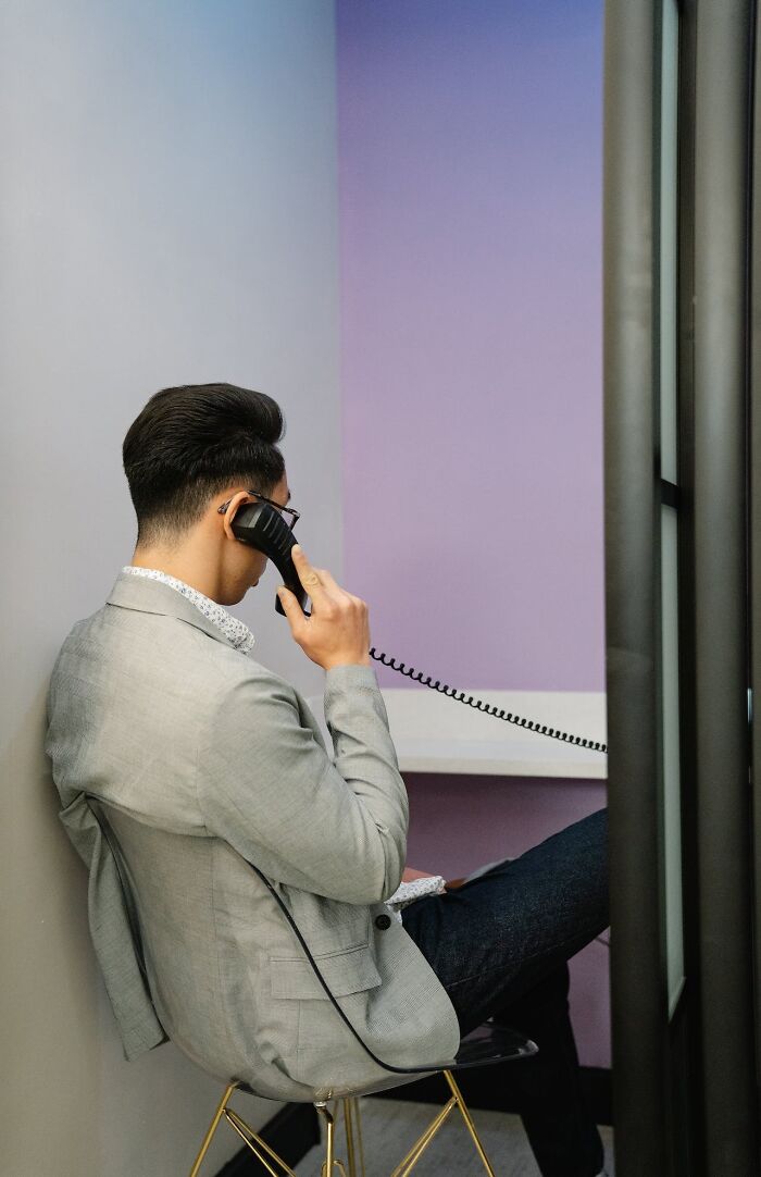 "Customer Threw Their Hot Coffee At Me": 30 People Share What Made Them Quit A Job The Fastest