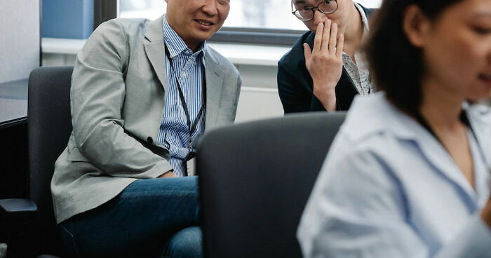 "Customer Threw Their Hot Coffee At Me": 30 People Share What Made Them Quit A Job The Fastest