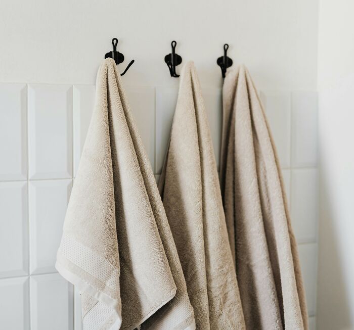 Someone Asked “What Is Something You Do In A Hotel, You Never Do At Home?”, And 29 People Delivered