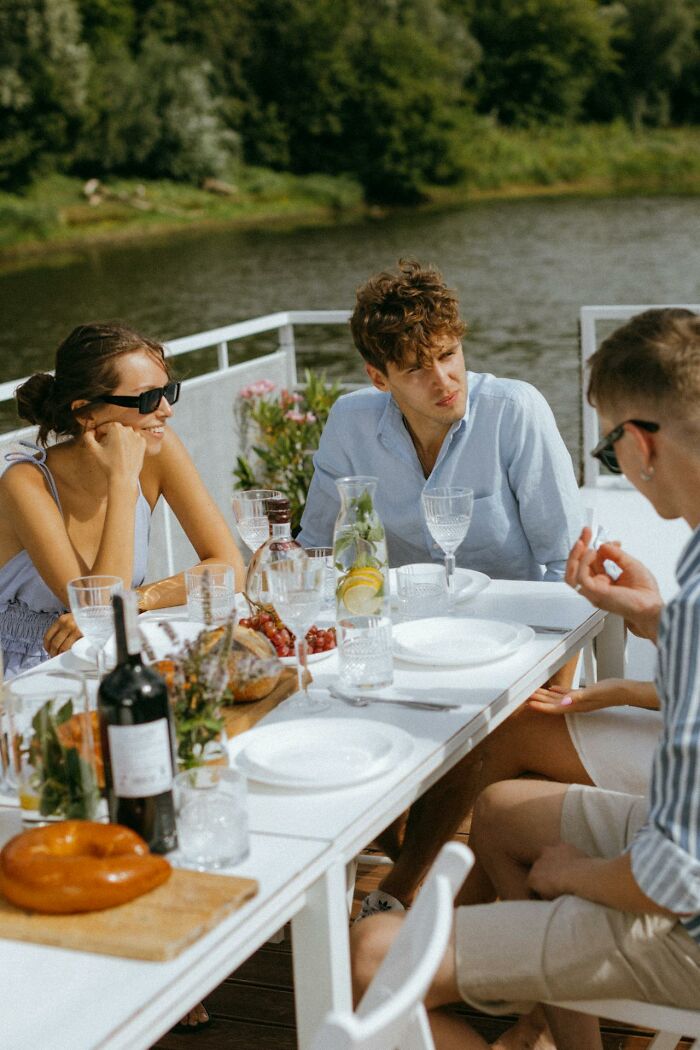 “They Think It’s A Cheat Code”: 30 Women Reveal Their Creepiest Experiences With ‘Nice Guys’