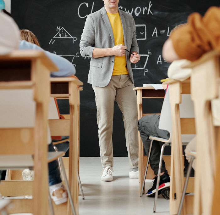 30 Of The Most Entertaining ‘It Doesn’t Work Like That’ Stories, Told By Professionals