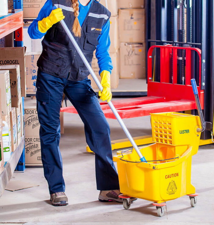 30 Of The Most Entertaining ‘It Doesn’t Work Like That’ Stories, Told By Professionals