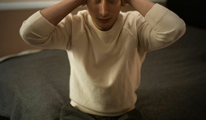 “Sausage Fingers”: 40 Symptoms People Realized Weren’t Just Weird Quirks