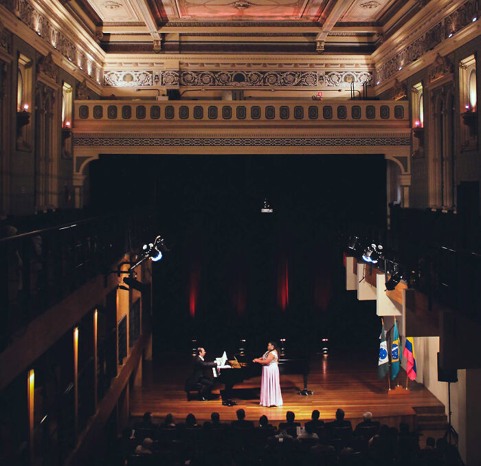 30 Of The Most Entertaining ‘It Doesn’t Work Like That’ Stories, Told By Professionals