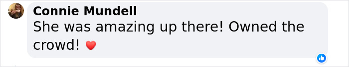 &ldquo;It&rsquo;s Been An Honor&rdquo;: Christina Applegate&rsquo;s Triumphant Presentation Earns Emmys Standing Ovation