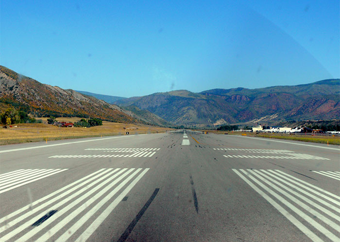 35 Airports Pilots Would Rather Never Land In If They Could Choose