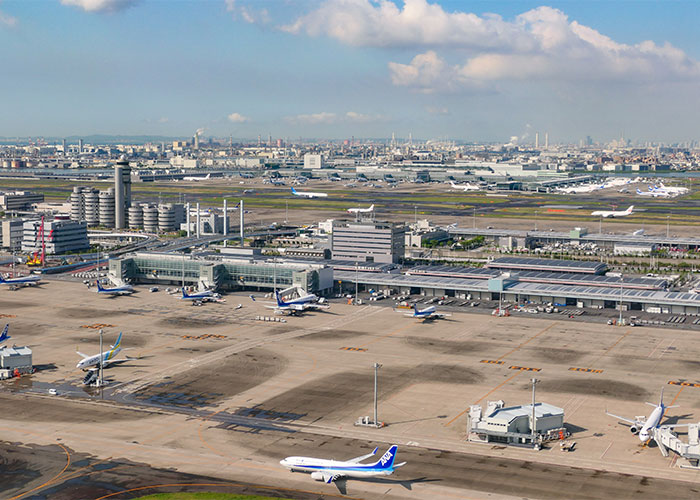 35 Airports Pilots Would Rather Never Land In If They Could Choose