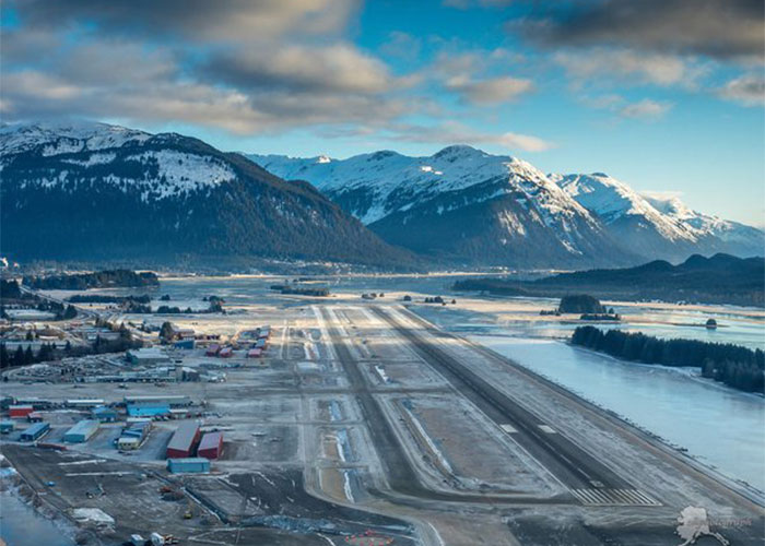 35 Airports Pilots Would Rather Never Land In If They Could Choose