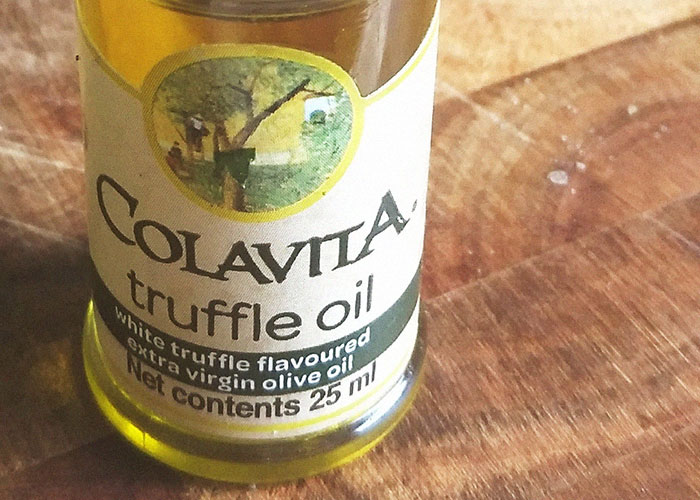 “Everyone Will Hate You”: 35 Restaurant Workers Reveal Dirty Secrets You Might Not Want To Know