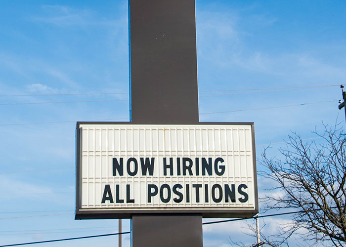 “Everyone Will Hate You”: 35 Restaurant Workers Reveal Dirty Secrets You Might Not Want To Know