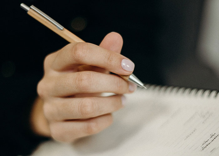 “Everyone Will Hate You”: 35 Restaurant Workers Reveal Dirty Secrets You Might Not Want To Know