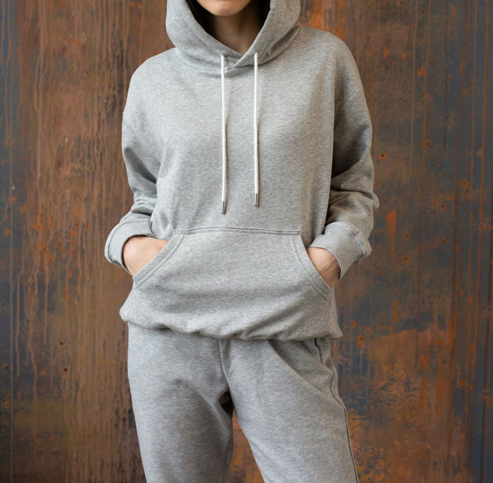 Woman In Casual Clothes Refused Service At Designer Shop, Makes Clerk Regret It Woman In Casual Clothes Refused Service At Designer Shop, Makes Clerk Regret It