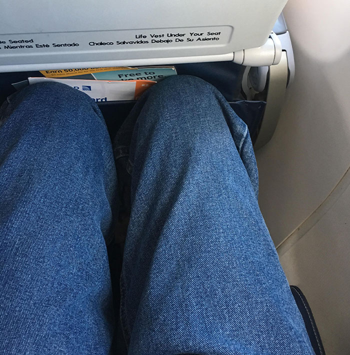 “Please Stop”: Man Endures Horrendous Treatment By Entitled Woman On Flight, Ends Up Bruised “Please Stop”: Man Endures Horrendous Treatment By Entitled Woman On Flight, Ends Up Bruised