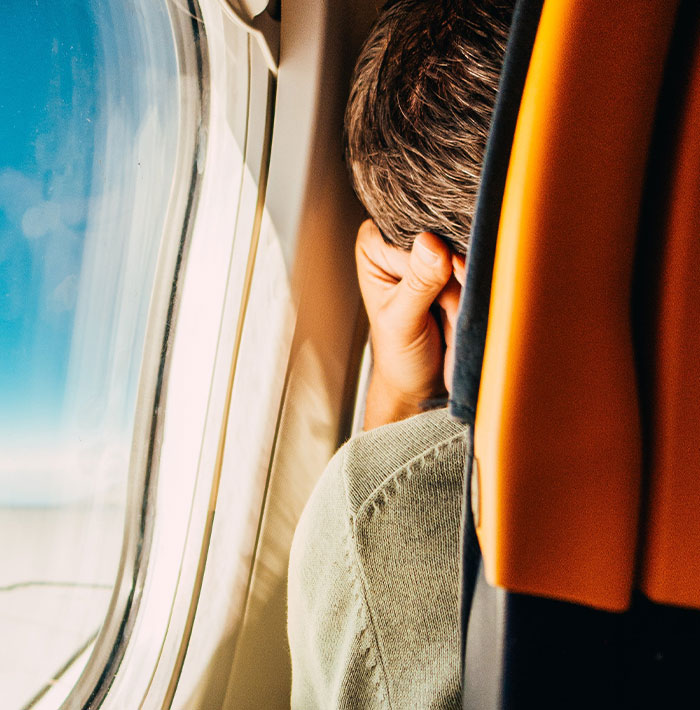 “Please Stop”: Man Endures Horrendous Treatment By Entitled Woman On Flight, Ends Up Bruised “Please Stop”: Man Endures Horrendous Treatment By Entitled Woman On Flight, Ends Up Bruised